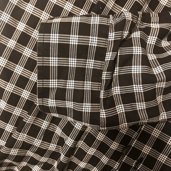 Moving sale! BR black checkered long sleeve shirt - Picture 2 of 3